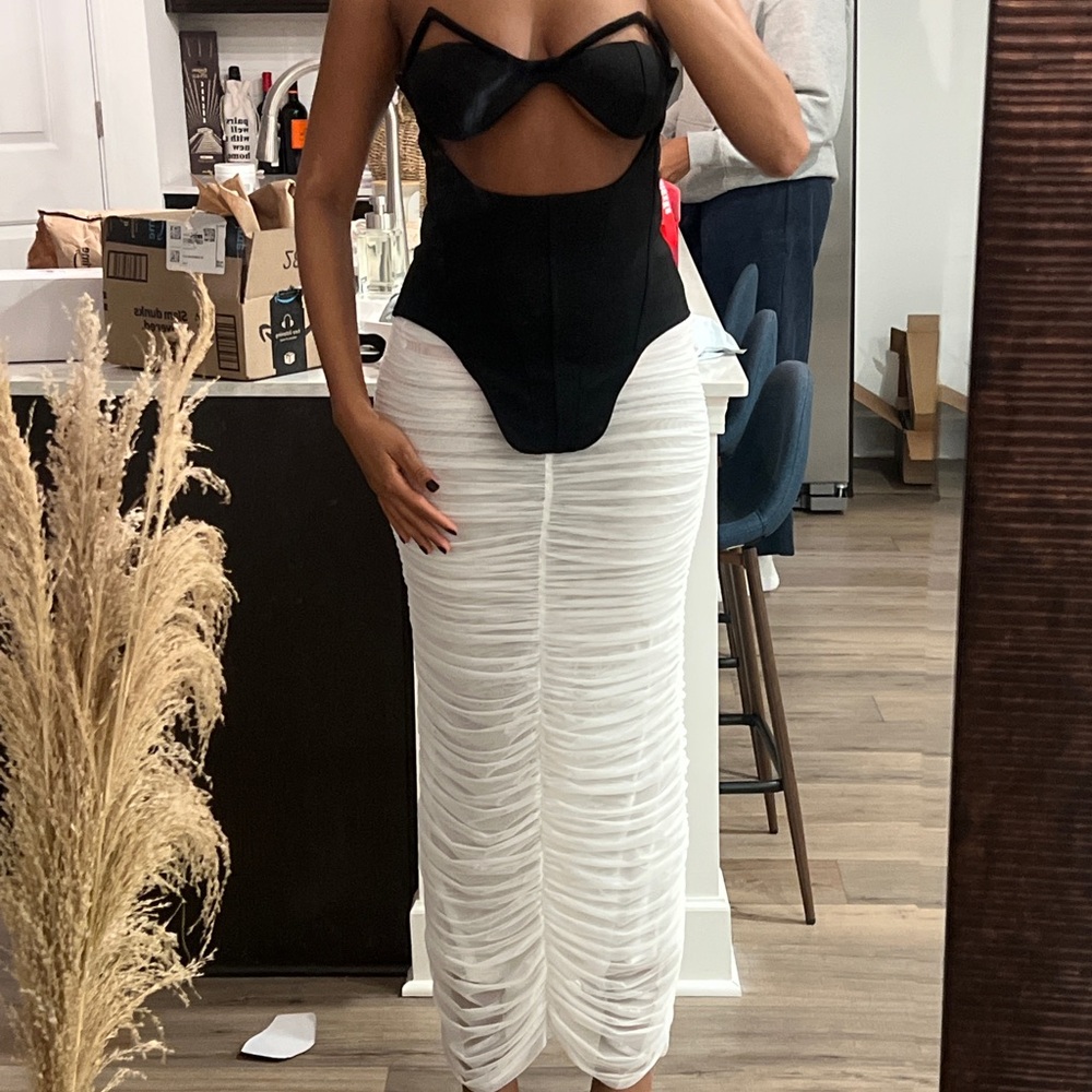 Kalena Strapless Cutout Ruched Skirt Set - Picture 2 of 2